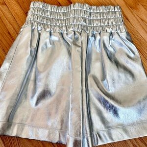 Line & Dot Silver Metallic Paperbag Shorts -Size xs